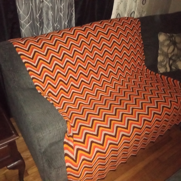 Beautiful Afghan blanket - Picture 2 of 8